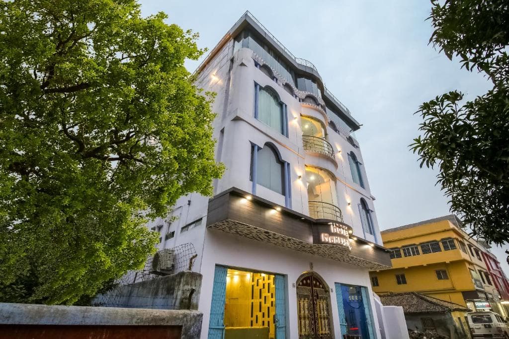 Property main image
